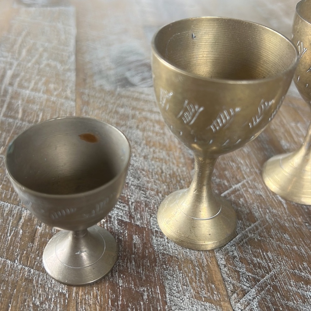 VINTAGE BRASS SHOT GLASSES SET OF 5 - Picture 3 of 6